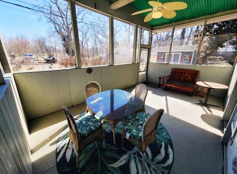 Tiny photo for 1110 N Franklin Street, Salem, IL 62881 (MLS # 12570382)