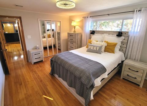 Tiny photo for 1110 N Franklin Street, Salem, IL 62881 (MLS # 12570382)