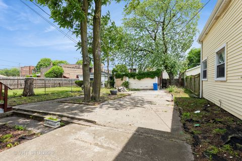 Tiny photo for 7811 S Wabash Avenue, Chicago, IL 60619 (MLS # 12484994)