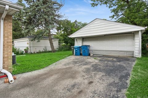 Tiny photo for 620 N Main Street, Mount Prospect, IL 60056 (MLS # 12706376)