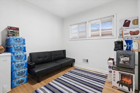 Tiny photo for 620 N Main Street, Mount Prospect, IL 60056 (MLS # 12706376)