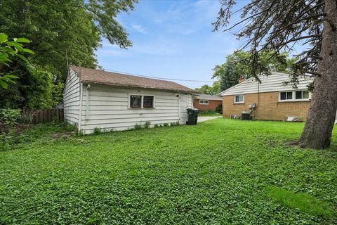 Tiny photo for 620 N Main Street, Mount Prospect, IL 60056 (MLS # 12706376)
