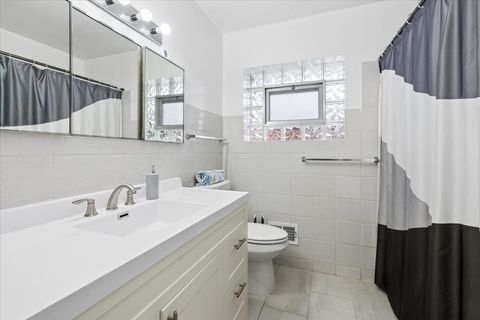 Tiny photo for 620 N Main Street, Mount Prospect, IL 60056 (MLS # 12706376)