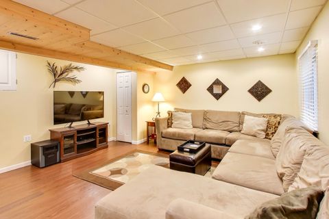 Tiny photo for 470 Country Place, Lindenhurst, IL 60046 (MLS # 12499978)