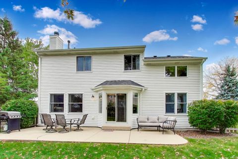 Tiny photo for 470 Country Place, Lindenhurst, IL 60046 (MLS # 12499978)