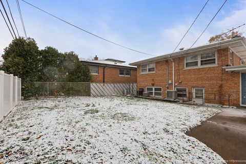 A home in Oak Lawn