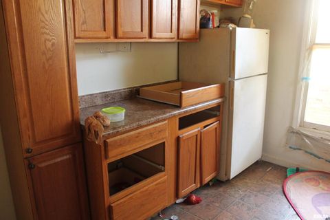 Tiny photo for 702 W WALNUT Street, Carbondale, IL 62901 (MLS # EB459528)