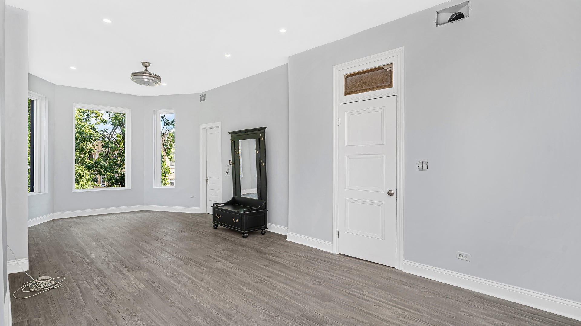 3227 W Beach Avenue 3