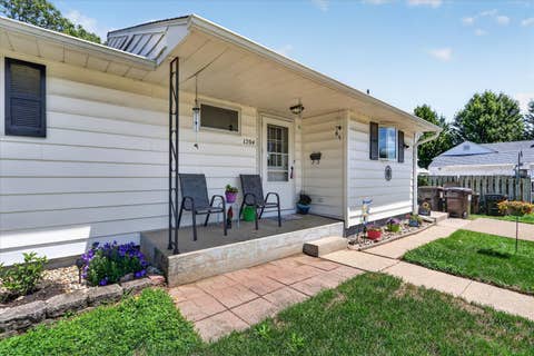Tiny photo for 1204 W Violet Street, Freeport, IL 61032 (MLS # 12685275)