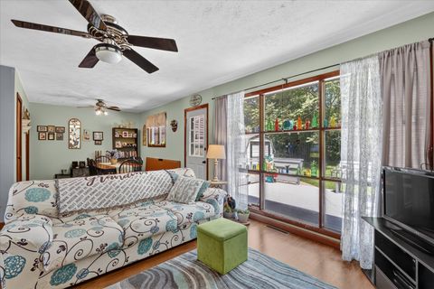 Tiny photo for 1204 W Violet Street, Freeport, IL 61032 (MLS # 12685275)