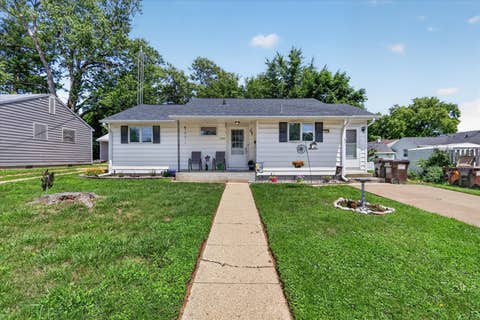 Photo of 1204 W Violet Street, Freeport, IL 61032 (MLS # 12685275)