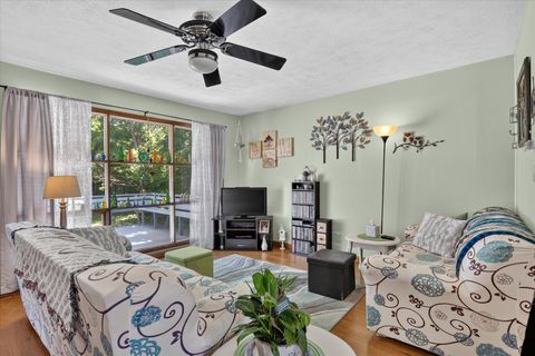 Tiny photo for 1204 W Violet Street, Freeport, IL 61032 (MLS # 12685275)