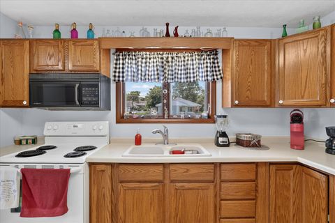 Tiny photo for 1204 W Violet Street, Freeport, IL 61032 (MLS # 12685275)