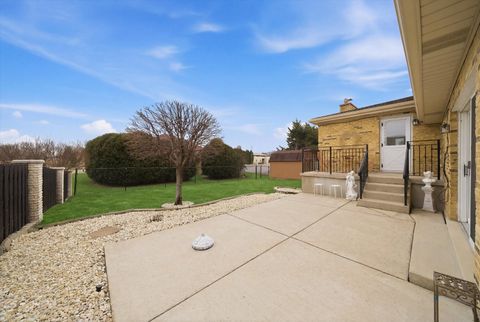 Tiny photo for 707 S Noah Terrace, Mount Prospect, IL 60056 (MLS # 12593511)