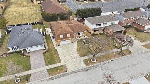 Tiny photo for 707 S Noah Terrace, Mount Prospect, IL 60056 (MLS # 12593511)