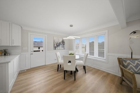 Tiny photo for 707 S Noah Terrace, Mount Prospect, IL 60056 (MLS # 12593511)