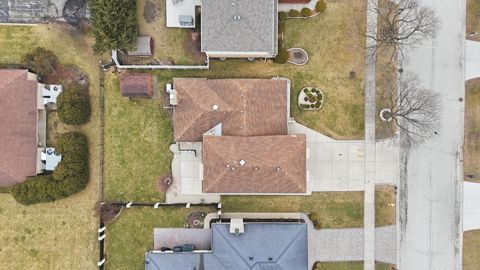 Tiny photo for 707 S Noah Terrace, Mount Prospect, IL 60056 (MLS # 12593511)