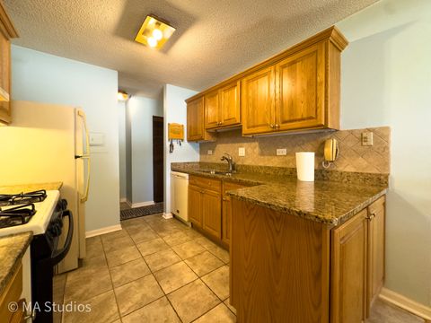 Tiny photo for 2632 N Windsor Drive #104, Arlington Heights, IL 60004 (MLS # 12598867)