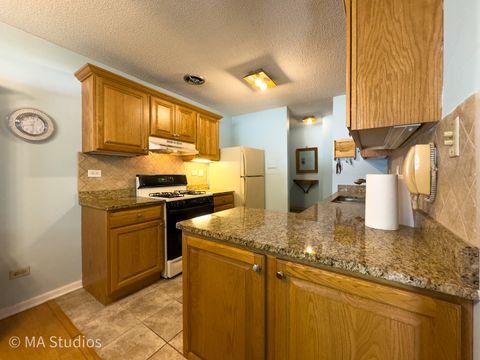 Tiny photo for 2632 N Windsor Drive #104, Arlington Heights, IL 60004 (MLS # 12598867)