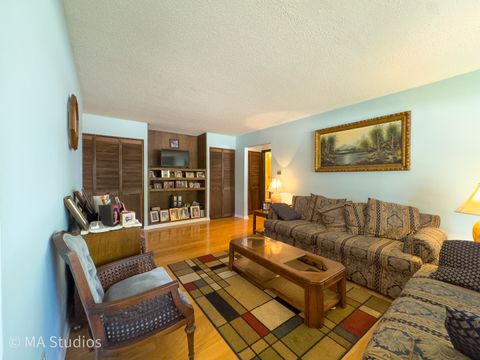 Tiny photo for 2632 N Windsor Drive #104, Arlington Heights, IL 60004 (MLS # 12598867)