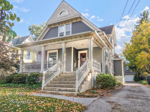 Tiny photo for 389 Lincoln Avenue, Woodstock, IL 60098 (MLS # 12505410)