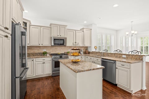 Tiny photo for 3923 Chesapeake Lane, Naperville, IL 60564 (MLS # 12693101)