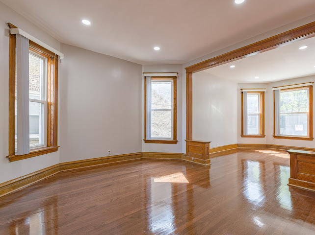 2624 W Walton Street 1