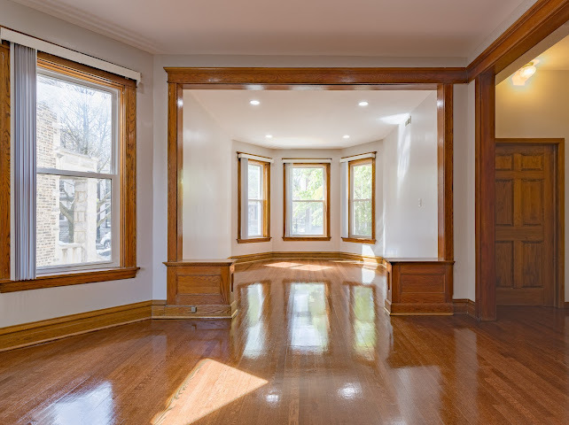 2624 W Walton Street 1