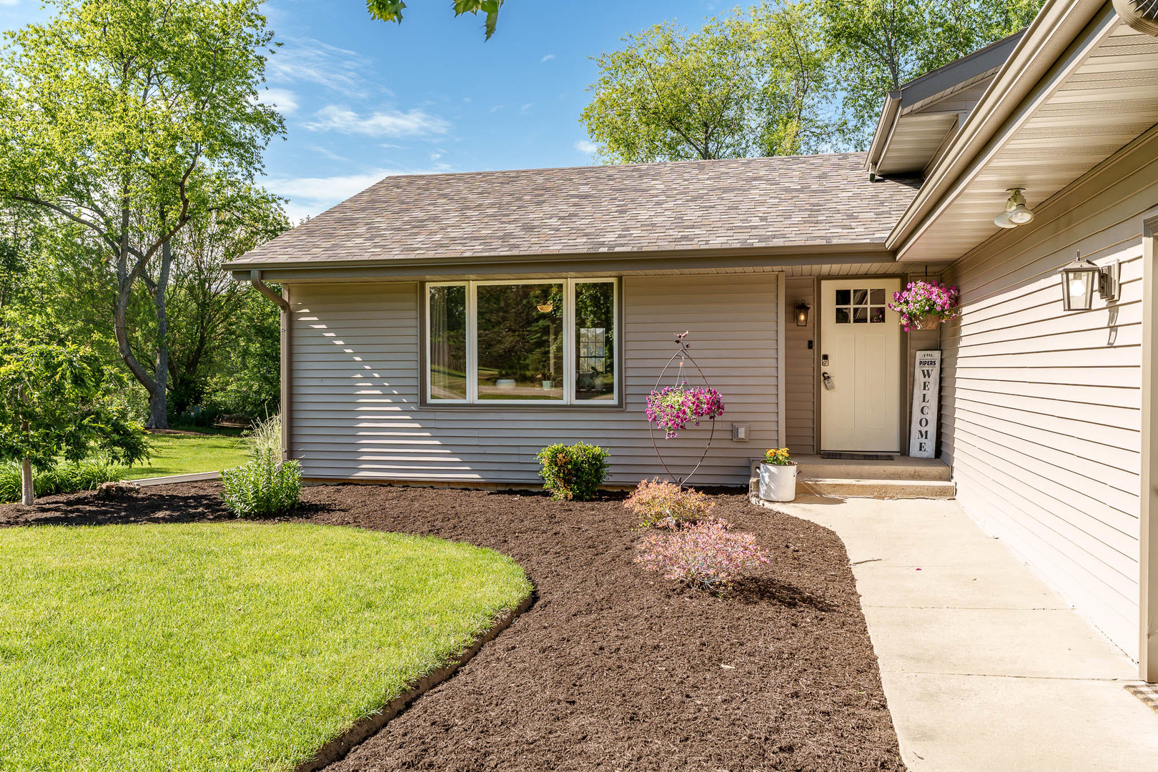 7812 Rhonda Drive