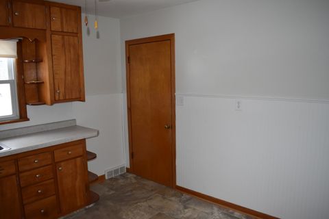 Tiny photo for 211 N Monroe Street, Flanagan, IL 61740 (MLS # 12559656)