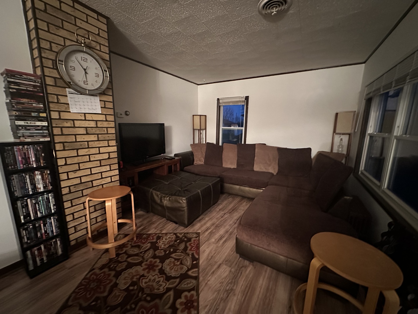 150 E Walnut Street