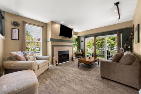 Tiny photo for 1948 Sundrop Court, Bartlett, IL 60103 (MLS # 12648089)