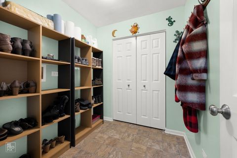 Tiny photo for 1948 Sundrop Court, Bartlett, IL 60103 (MLS # 12648089)
