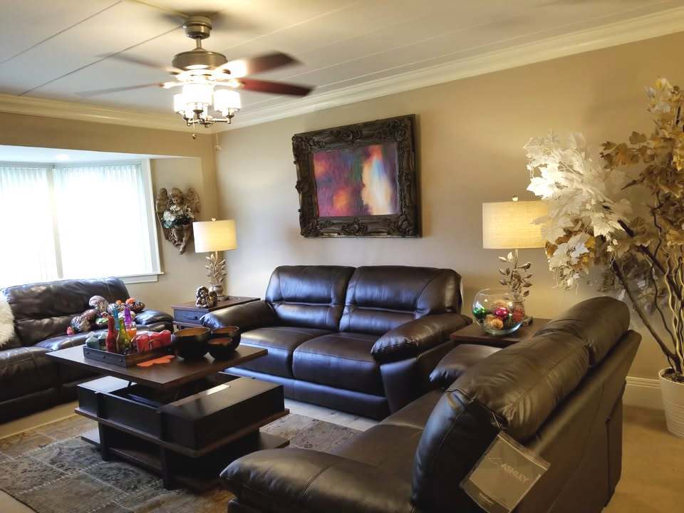 300 S Roselle Road 207