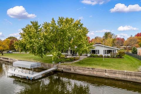 Tiny photo for 2303 ROCK Terrace, Rockford, IL 61103 (MLS # 12533189)