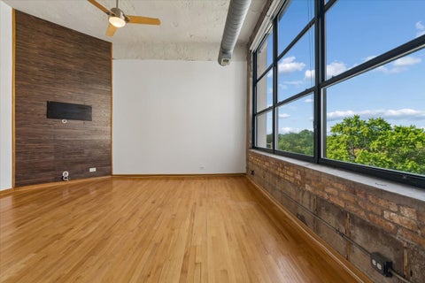 Tiny photo for 1800 W Roscoe Street #521, Chicago, IL 60657 (MLS # 12752831)