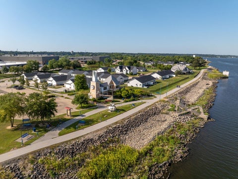 Tiny photo for 127 Beacon Harbor Parkway, East Moline, IL 61244 (MLS # 12739079)