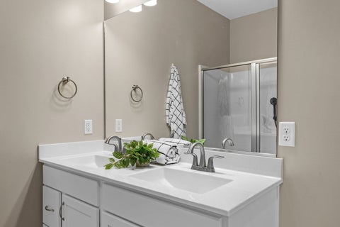 Tiny photo for 127 Beacon Harbor Parkway, East Moline, IL 61244 (MLS # 12739079)