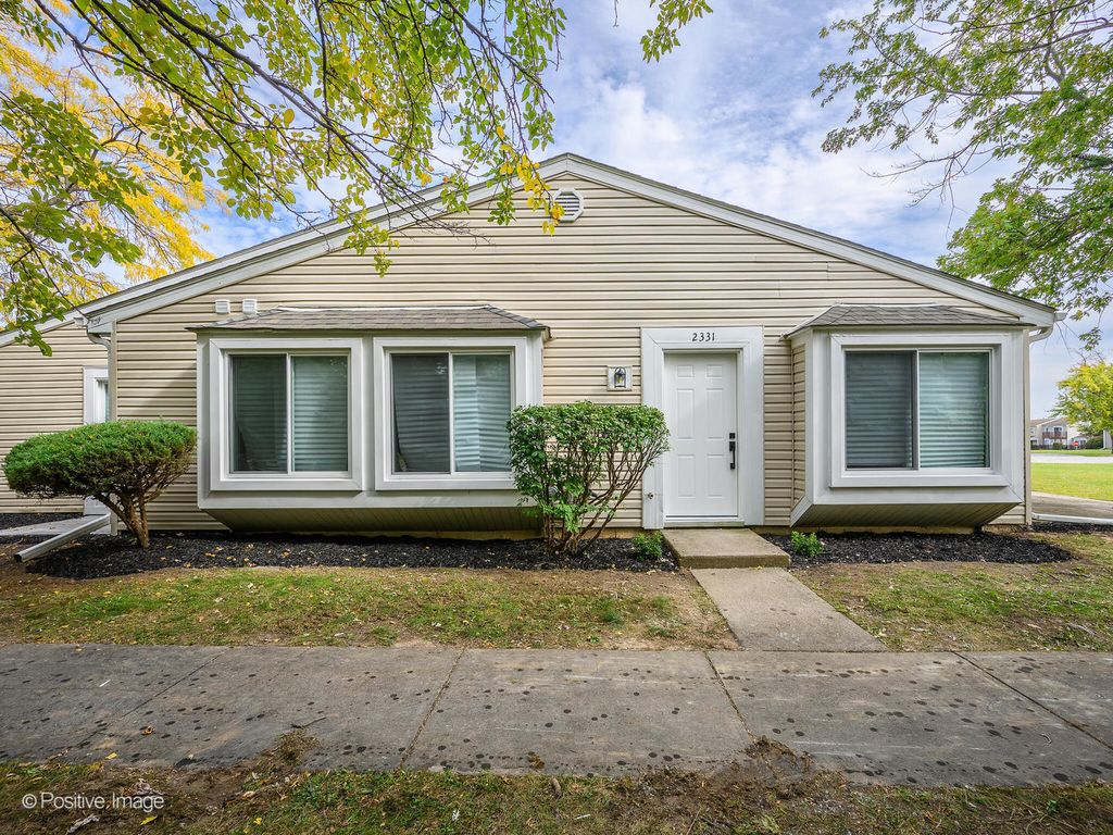 Photo for 2331 WINDSOR Lane #2331, Country Club Hills, IL 60478 (MLS # 12499925)