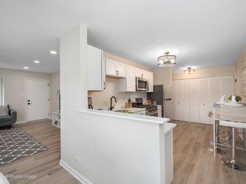 Tiny photo for 2331 WINDSOR Lane #2331, Country Club Hills, IL 60478 (MLS # 12499925)