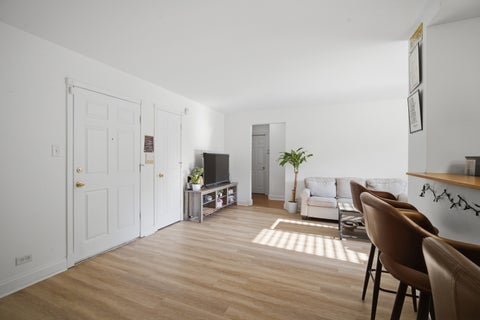 Tiny photo for 427 S Elmwood Avenue #2, Oak Park, IL 60302 (MLS # 12749278)