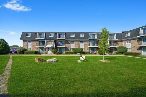 Tiny photo for 10306 Ridgeland Avenue #104, Chicago Ridge, IL 60415 (MLS # 12483316)