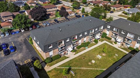 Tiny photo for 10306 Ridgeland Avenue #104, Chicago Ridge, IL 60415 (MLS # 12483316)