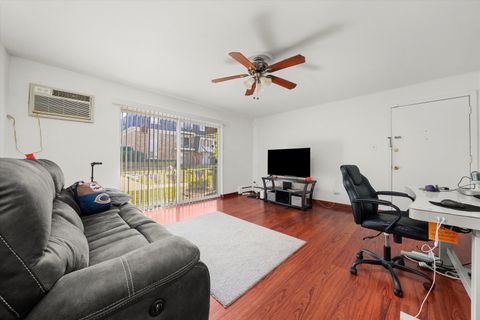 Tiny photo for 10306 Ridgeland Avenue #104, Chicago Ridge, IL 60415 (MLS # 12483316)