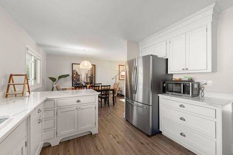 Tiny photo for 30W260 Holyoke Court, Warrenville, IL 60555 (MLS # 12516894)