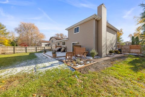 Tiny photo for 30W260 Holyoke Court, Warrenville, IL 60555 (MLS # 12516894)