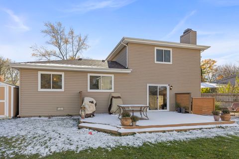 Tiny photo for 30W260 Holyoke Court, Warrenville, IL 60555 (MLS # 12516894)