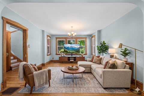 Tiny photo for 192 Waubansee Road, Riverside, IL 60546 (MLS # 12672149)