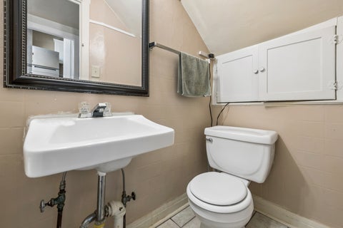 Tiny photo for 192 Waubansee Road, Riverside, IL 60546 (MLS # 12672149)