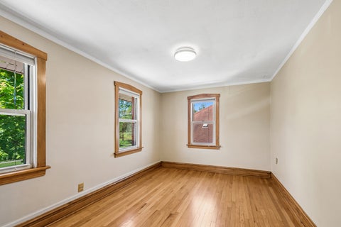 Tiny photo for 192 Waubansee Road, Riverside, IL 60546 (MLS # 12672149)